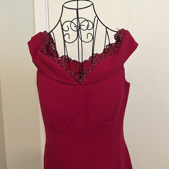 Evening dress - Picture 2 of 3